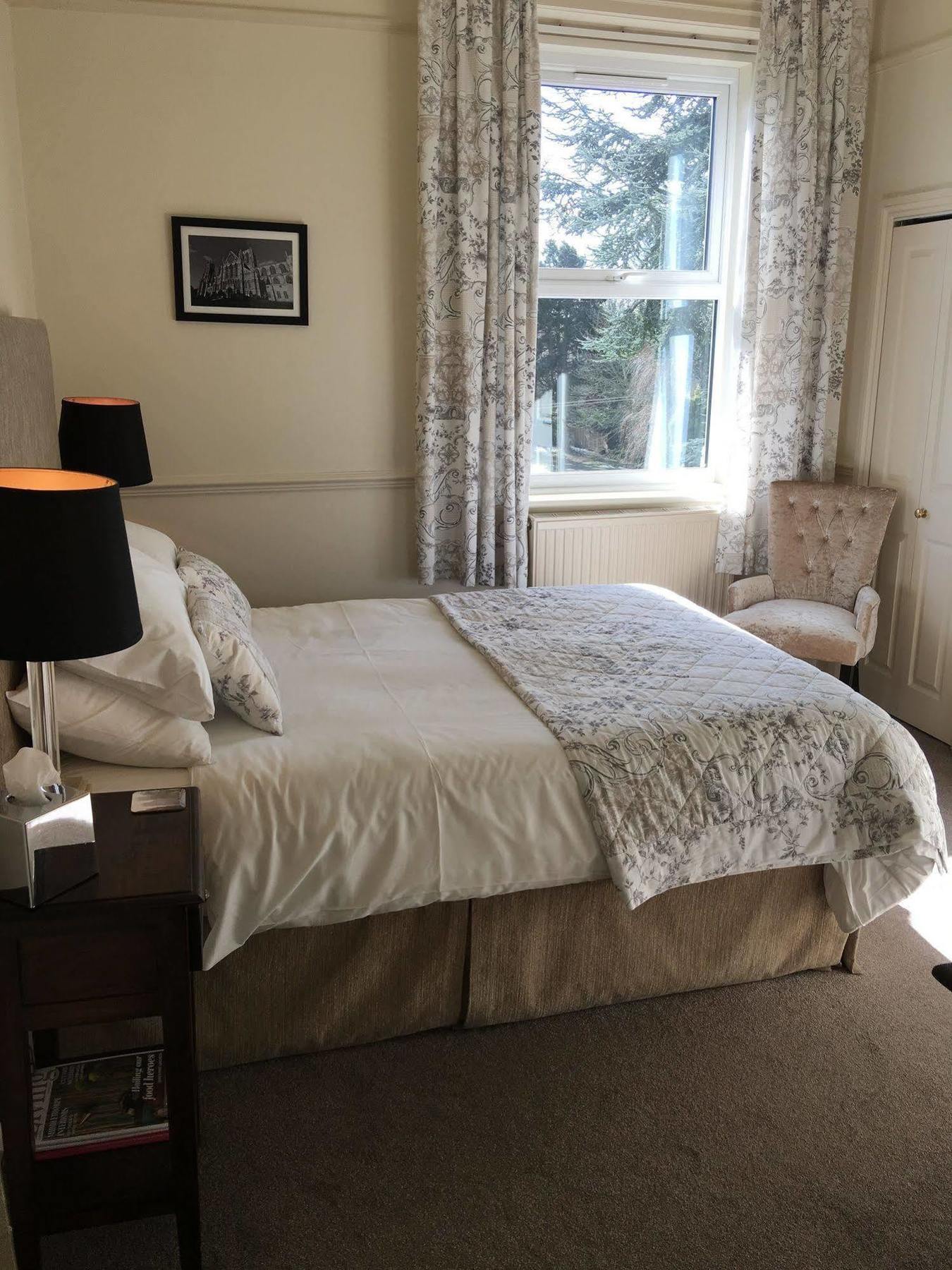 Bishops Guest Accommodation Йорк Екстериор снимка